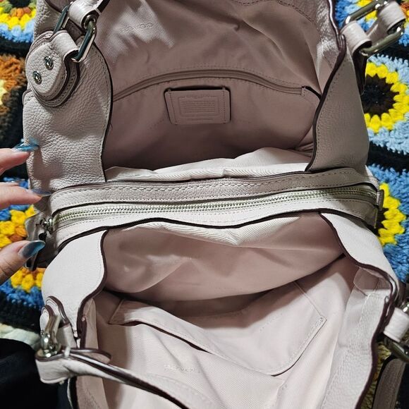 Edie Shoulder Bag 31 With Scalloped Detail in Light Pink Pebbled Leather Purse - Picture 7 of 10